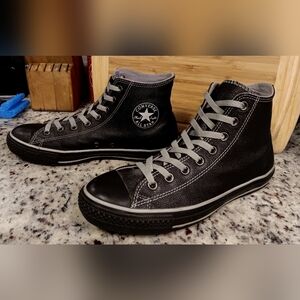 Converse Black High-Top Sneakers Classic Canvas Style